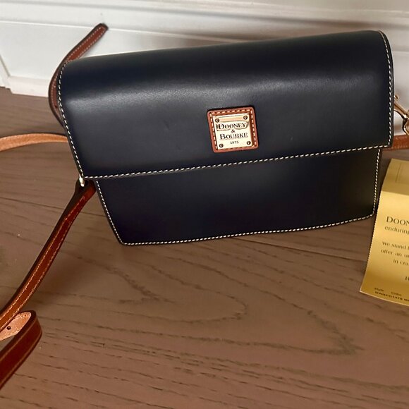Dooney Bourke Handbags - Dooney & Bourke Wexford Leather East West Crossbody